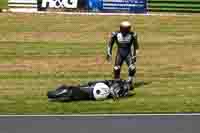 enduro-digital-images;event-digital-images;eventdigitalimages;mallory-park;mallory-park-photographs;mallory-park-trackday;mallory-park-trackday-photographs;no-limits-trackdays;peter-wileman-photography;racing-digital-images;trackday-digital-images;trackday-photos